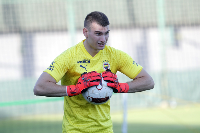 livakovic-fenerbahce-den-yilda-2-milyon-euro-16267770_6990_m