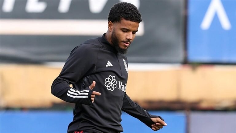 Beşiktaş Kulübü, oyuncusu Valentin Rosier'nin satın alma opsiyonlu kiralık olarak Fransa'nın Nice ekibine kiralandığını duyurdu.