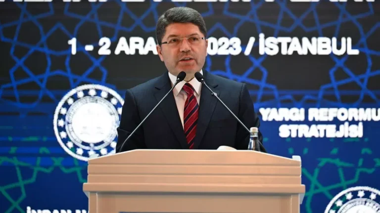 Adalet Bakanı Tunç'tan Demokratik Anayasa Vurgusu Yeni Bir Dönemin Kapılarını Aralıyoruz