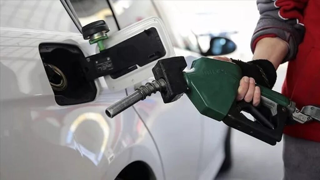 Akaryakıt Fiyatlarına Büyük İndirim Benzin ve Motorin Fiyatlarında Gece Yarısı Düşüşü