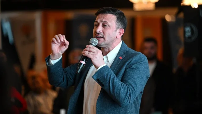 Hamza Dağ'dan İzmir'e Sosyal Konut Sözü 5 Yılda 50 Bin Konut