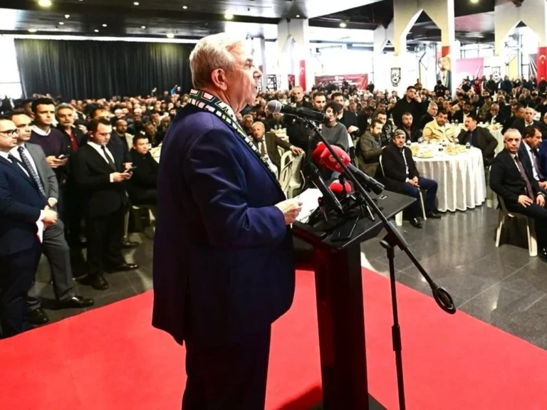 Mansur Yavaş'tan Ankara Dolmuşlarına Yenilik Kart Onaylayıcı Sistem Geliyor