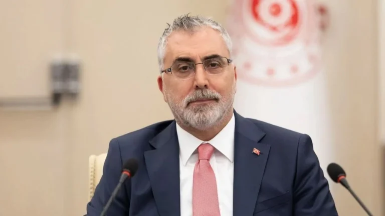 Bakan Işıkhan Türkiye Ekonomisi Yüzde 4,5 Büyüdü, Dolar Bazında Milli Gelir 1 Trilyon Doları Aştı