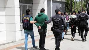 Mersin'de Sahte Bitcoin Sitesi Operasyonu 19 Dolandırıcı Gözaltında