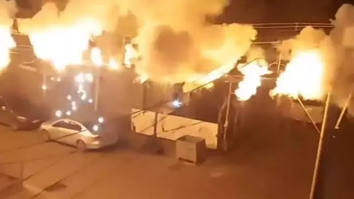 Trafoda Patlamanın Ardından Yangın Çıktı! 10 Sokak Elektriksiz Kaldı